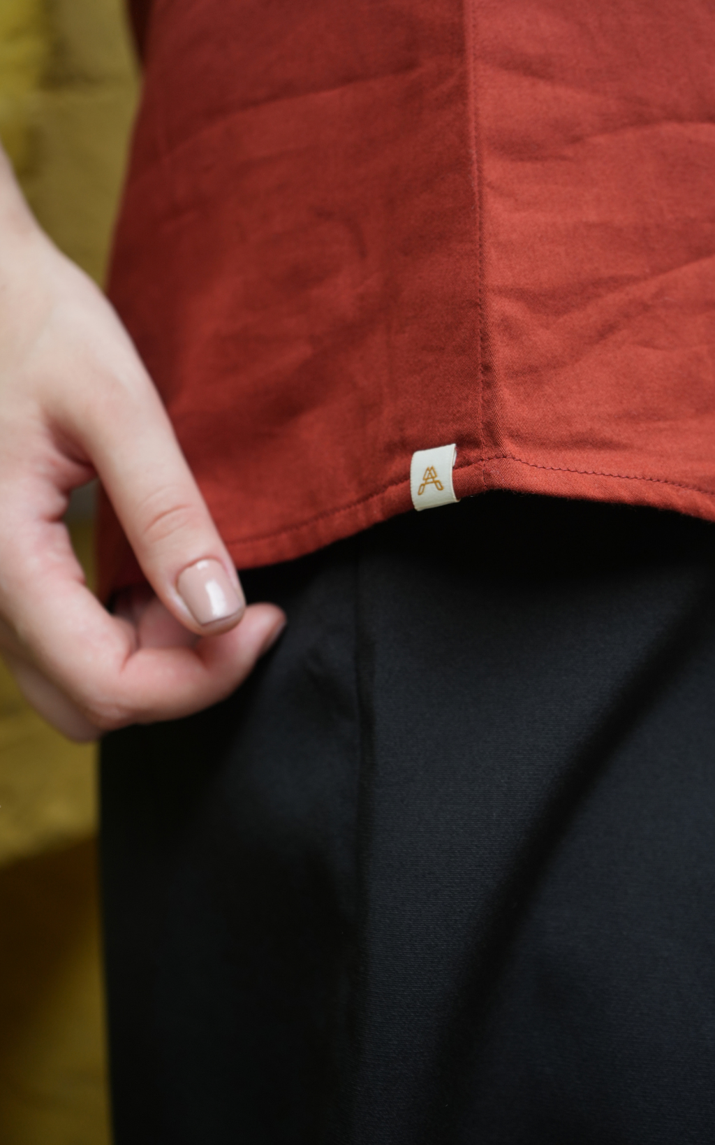 V-neck Detailed Shirt - Rust Red